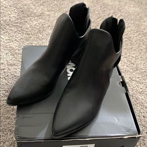 NEVER WORN black heeled Chelsea boot